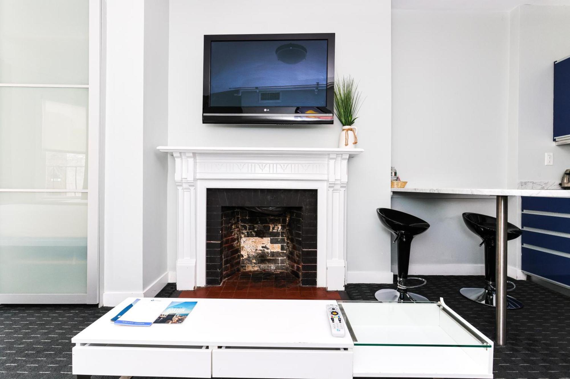Furnished Newbury Street Studio, #6 Бостон Экстерьер фото